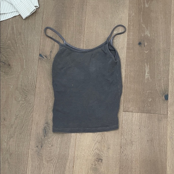 Brandy Melville 3 Tops and 1 Sweater, - Picture 8 of 9